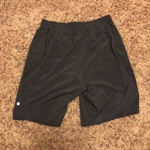 Lululemon Men’s Schema Shorts 10” inseam
